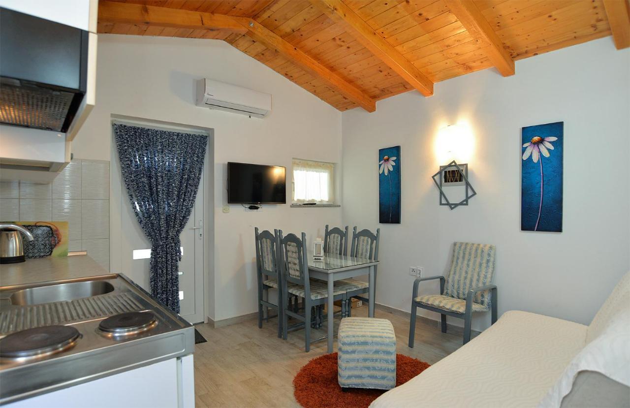 Apartments Jadranka 1279 Pomer Ngoại thất bức ảnh